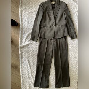 Ladies Fossil Gray Pantsuit with blue and light gray stripes